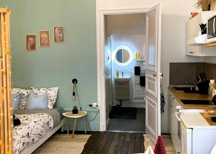 Proche Centre Apartment